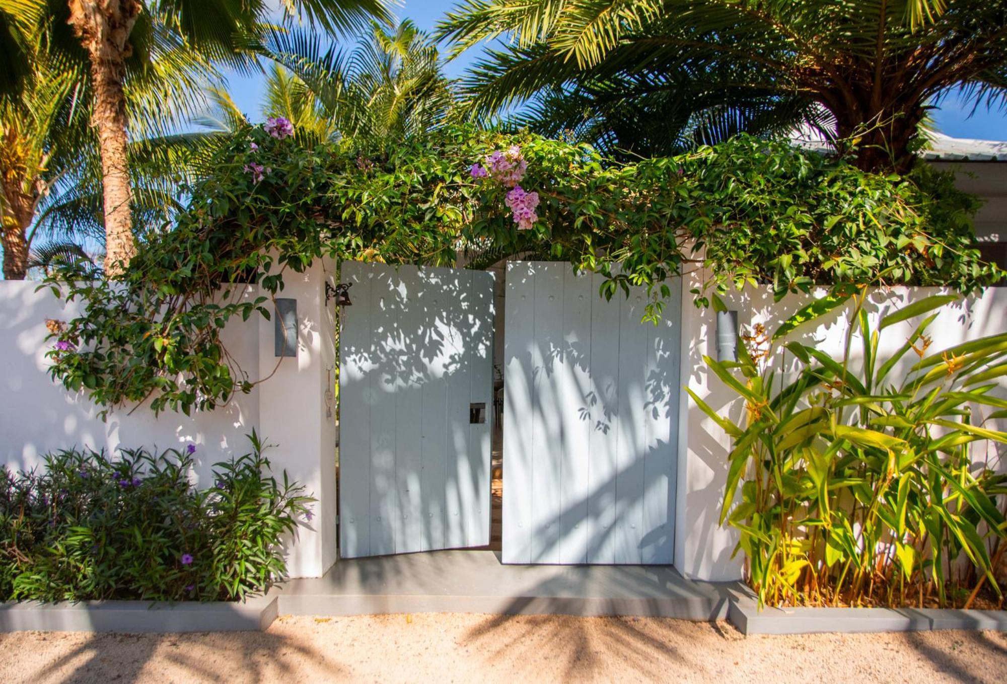 Le Mandala Moris Guesthouse Pointe Aux Canonniers Grand-Baie Dış mekan fotoğraf